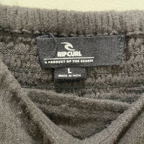 RIP CURL WOMEN'S PREMIUM
SURF CROP TOP - Picture 4 of 5